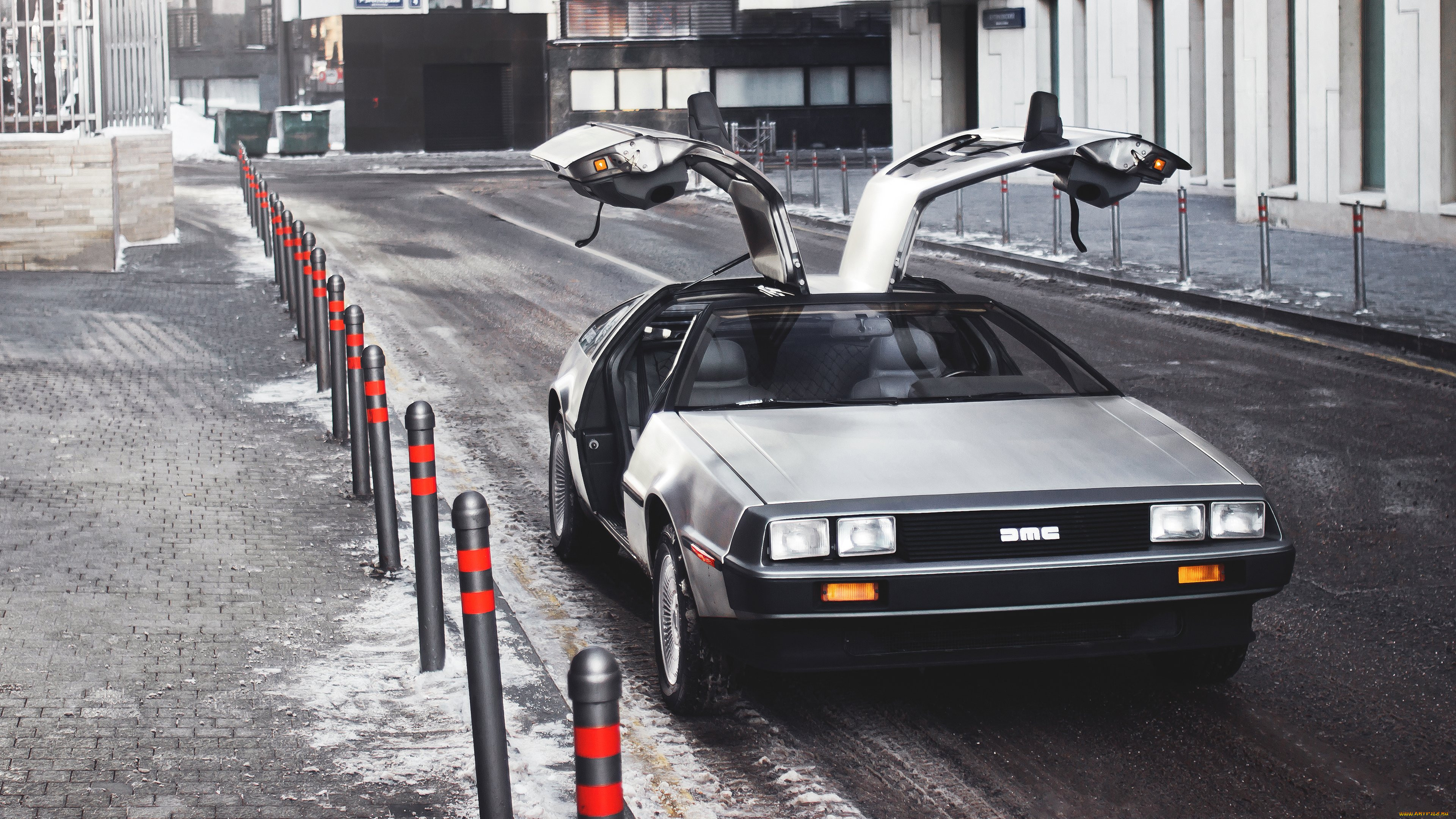 DELOREAN DMC 12 арт